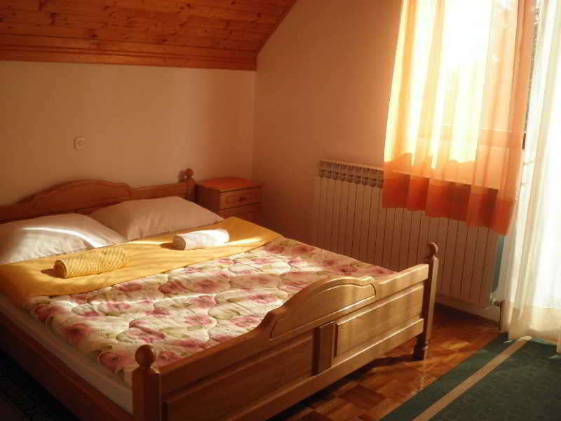 House Lucija Hotel โพลยานัค ภายนอก รูปภาพ